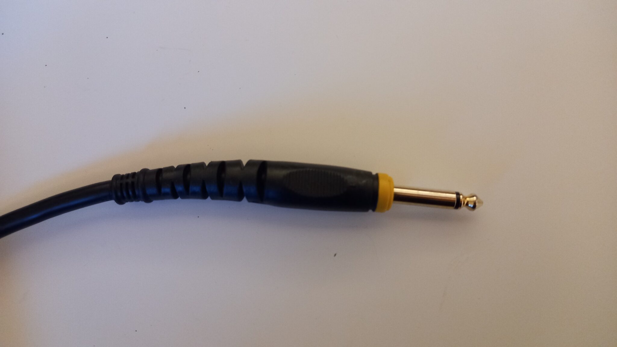Difference Between Balanced and Unbalanced Cables roundtable audio