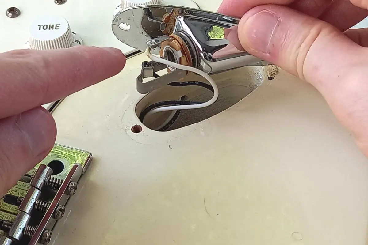 Troubleshooting Guitar Pickups StepbyStep Guide roundtable audio