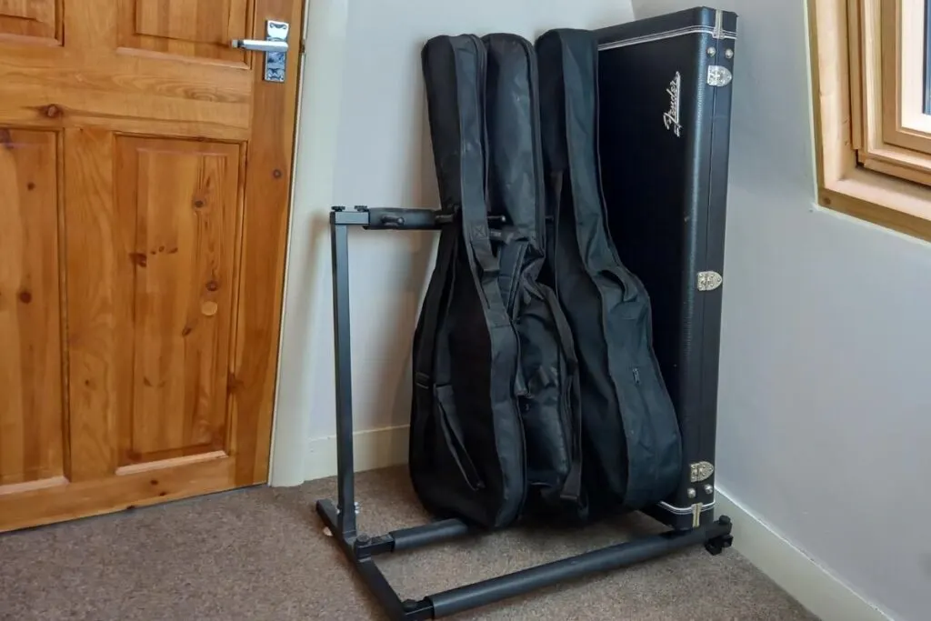 How to store a guitar