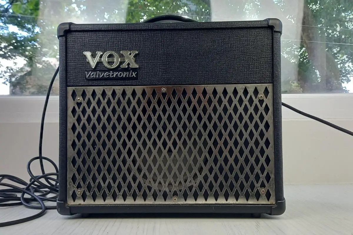 How to use a Guitar Amp Ultimate Beginners Guide roundtable audio