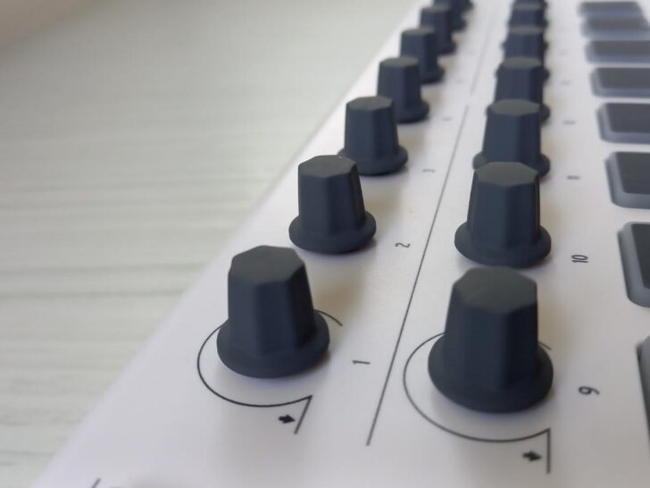 What is a MIDI Controller? (and Why You Need One!) roundtable audio