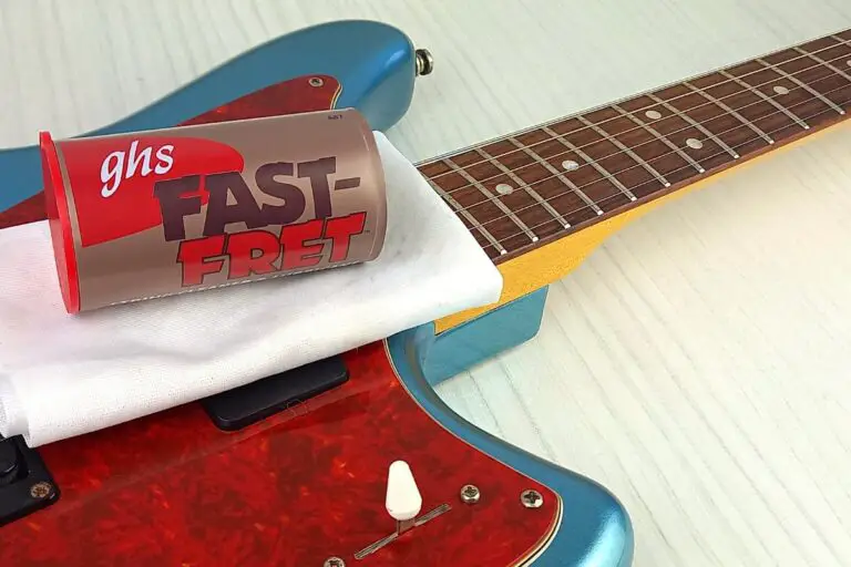 How to Clean Guitar Strings Easy StepbyStep Guide roundtable audio