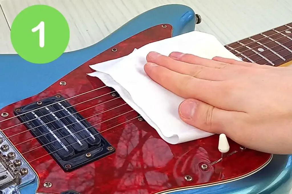 How to clean guitar strings