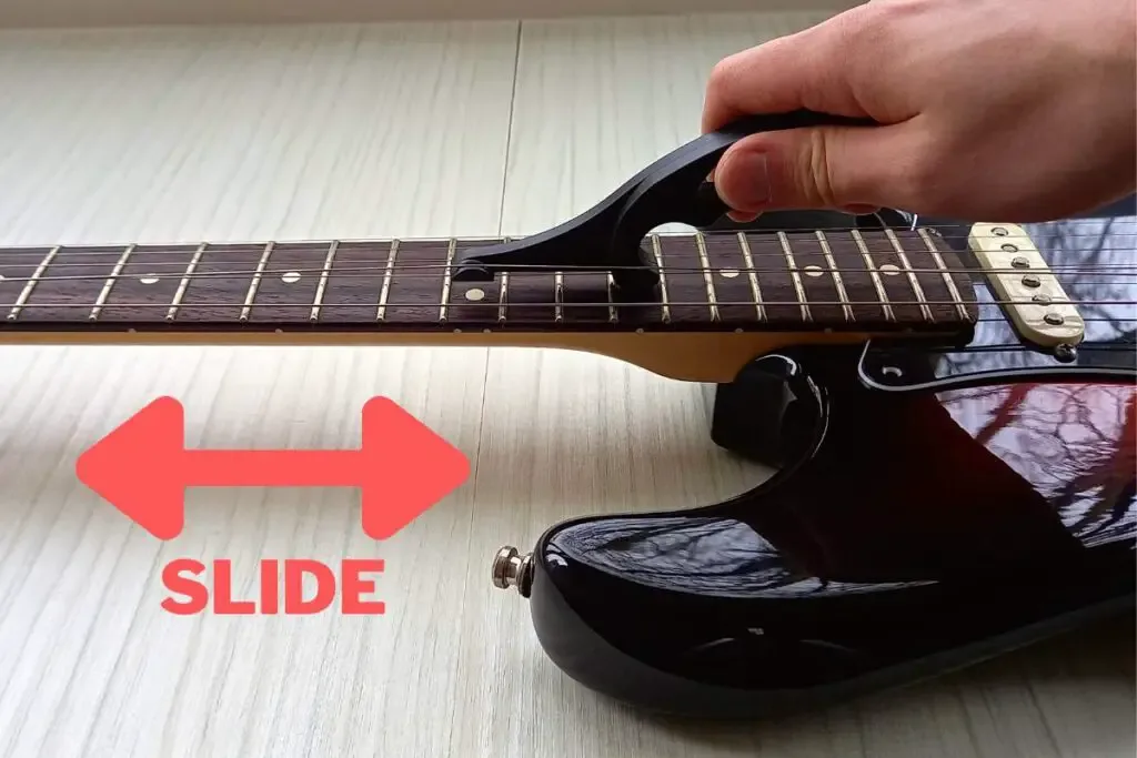 How to stretch guitar strings