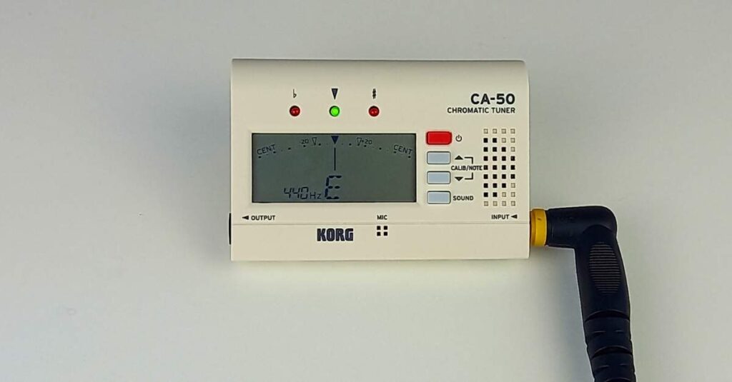 How to tune an electric guitar